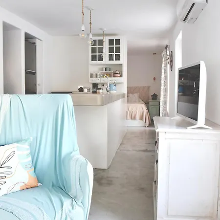 Koukounari Paros * Naousa (Paros)