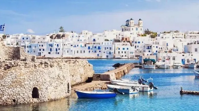 Koukounari Paros * Nausa